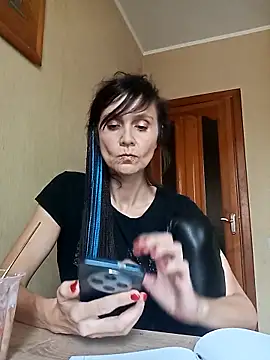 Francenia lolis online show from 6, 10, 2025