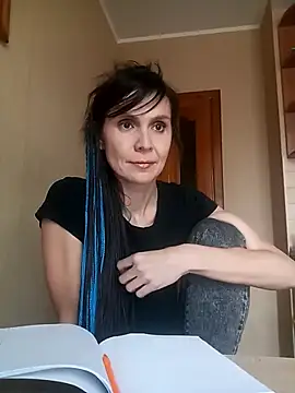 Francenia lolis online show from 31, 10, 2025