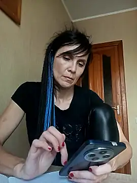 Francenia lolis online show from 7, 10, 2025