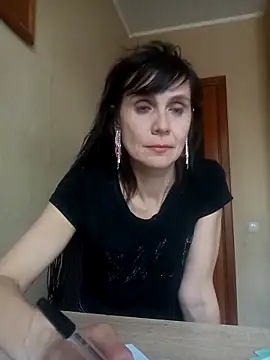 Francenia lolis online show from 13, 4, 2026