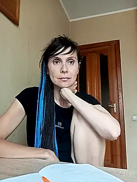Francenia lolis online show from 12, 9, 2025