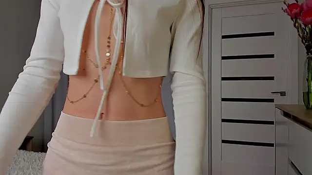 Undertheskin online show from 3, 4, 2026