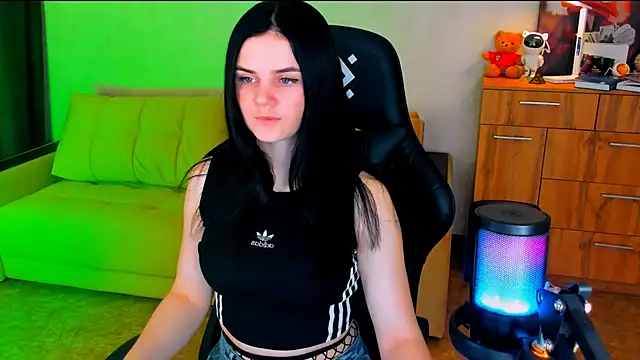 Lora Cain online show from 11, 2, 2025