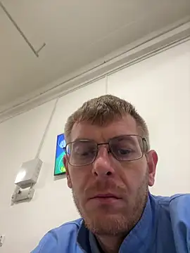Snapshot of adrian90bi11 chatting on 23, 3, 2026 adrian90bi11 online show from 23, 3, 2026