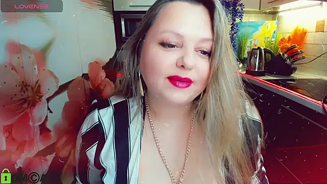 KlaraHoll online show from 10, 2, 2026