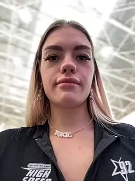 -Sexy Barbie- online show from 27, 2, 2025