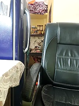 Madhavi mishra online show from 5, 11, 2025