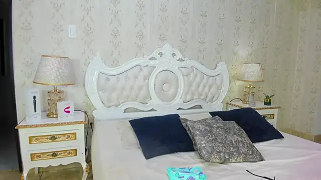 AlejandraLeroy online show from 10, 3, 2025
