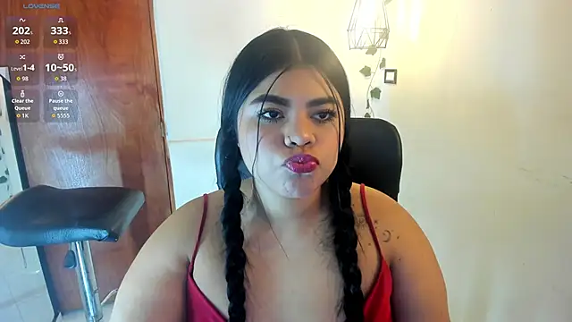 aitana-purple online show from 19, 12, 2025