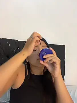 alisson carolina73 online show from 25, 3, 2026