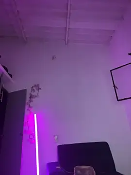 alisson carolina73 online show from 23, 4, 2026