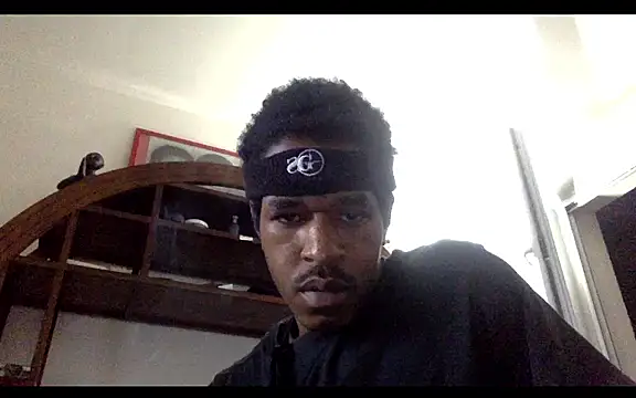 POPAYE972 online show from 7, 11, 2025