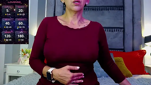 Julianewell online show from 28, 4, 2026