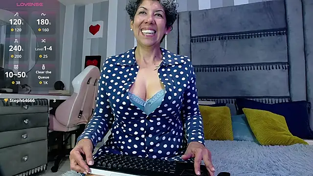 Julianewell online show from 9, 2, 2026