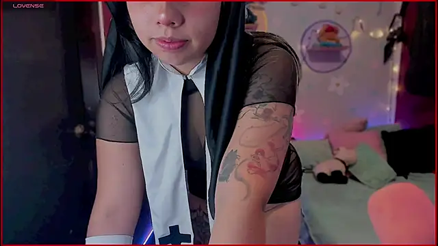 kiki cavilll online show from 11, 10, 2025