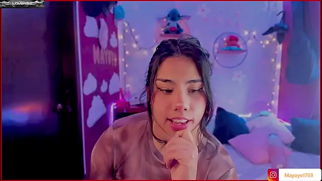 kiki cavilll online show from 5, 11, 2025