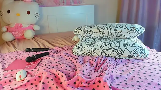 kuraii1  online show from 17, 10, 2025