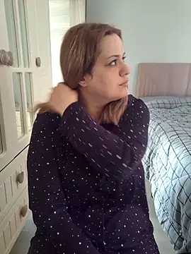 cansuozell online show from 19, 12, 2025