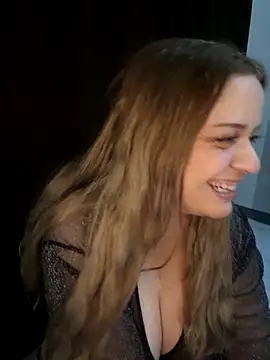 Snapshot of cansuozell chatting on 25, 10, 2025 cansuozell online show from 25, 10, 2025