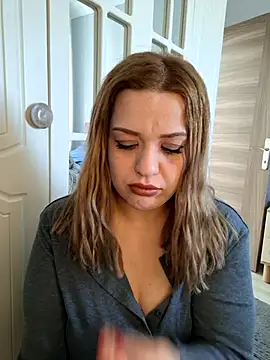 cansuozell online show from 18, 12, 2025