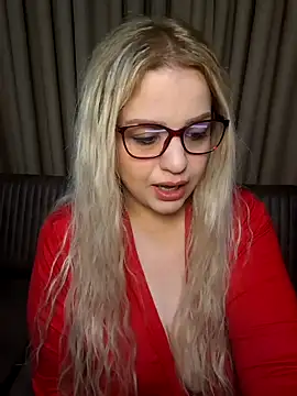 cansuozell online show from 15, 3, 2026