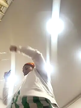 Snapshot of dulce_celeste15 chatting on 4, 11, 2025 dulce celeste15 online show from 4, 11, 2025