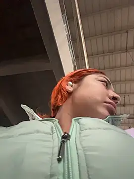 Snapshot of dulce_celeste15 chatting on 21, 11, 2025 dulce celeste15 online show from 21, 11, 2025