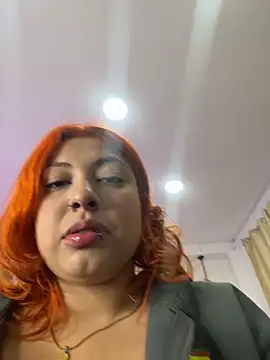 Snapshot of dulce_celeste15 chatting on 25, 11, 2025 dulce celeste15 online show from 25, 11, 2025