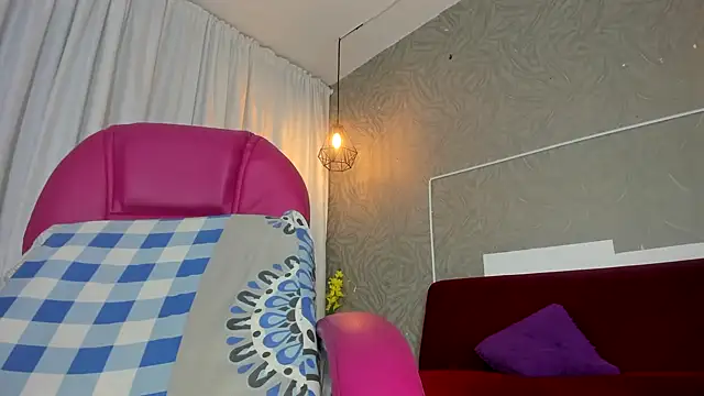 KOURTNEY-- online show from 6, 3, 2026