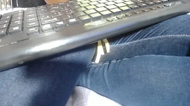 KOURTNEY-- online show from 20, 10, 2025