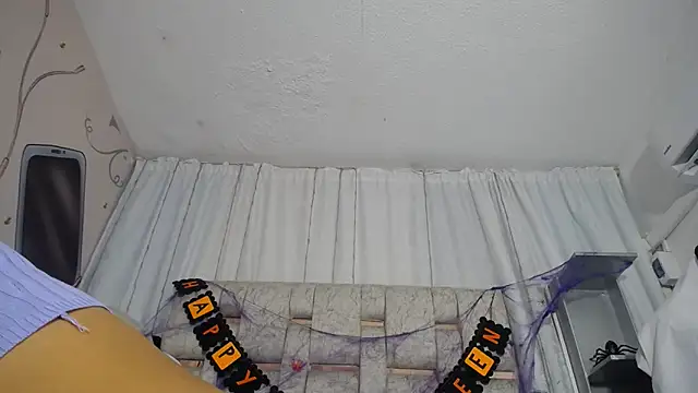 KOURTNEY-- online show from 24, 10, 2025