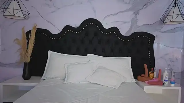 Carohorny4u online show from 28, 4, 2026