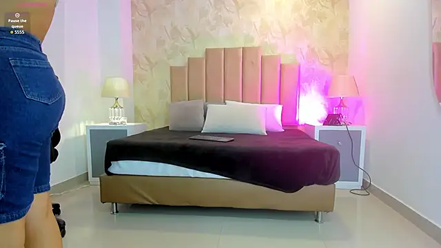  Peach1  online show from 5, 11, 2025