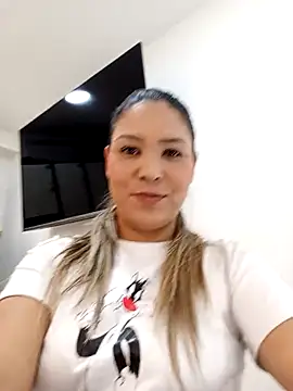  Peach1  online show from 24, 4, 2026