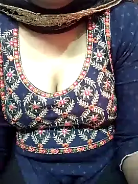 Snapshot of Cute_Sona17 chatting on 17, 1, 2025 Cute Sona17 online show from 17, 1, 2025