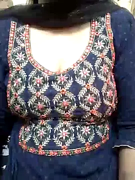 Snapshot of Cute_Sona17 chatting on 16, 1, 2025 Cute Sona17 online show from 16, 1, 2025