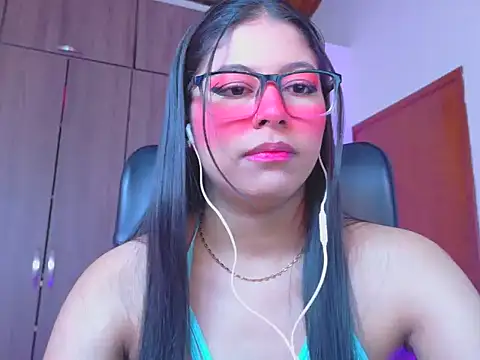 Snapshot of _ALLYSON18_ chatting on 8, 7, 2026 ALLYSON18 online show from 8, 7, 2026