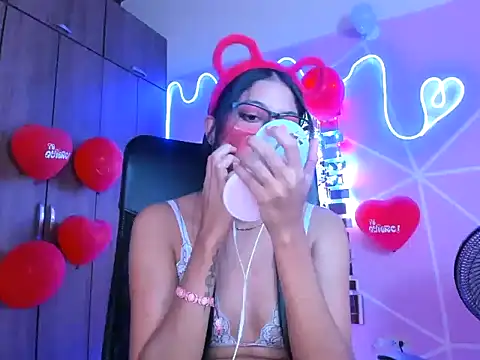  ALLYSON18  online show from 17, 2, 2025