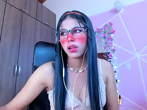  ALLYSON18  online show from 12, 3, 2025