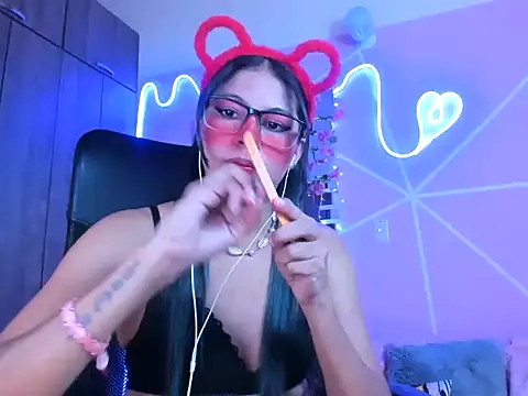  ALLYSON18  online show from 26, 2, 2025