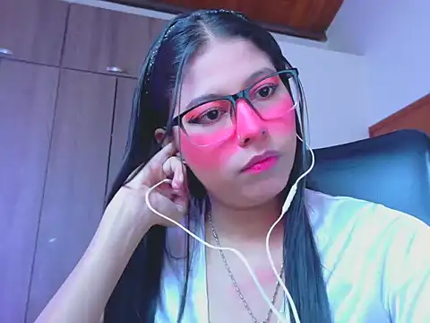 Snapshot of _ALLYSON18_ chatting on 5, 6, 2026 ALLYSON18 online show from 5, 6, 2026