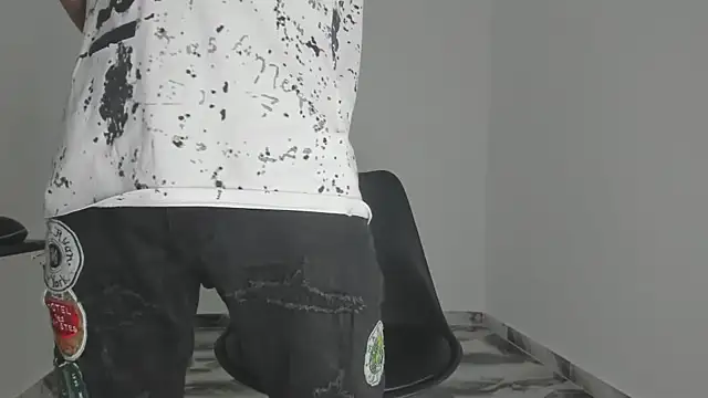 mikee scooth online show from 15, 1, 2026