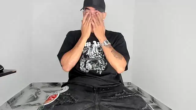 mikee scooth online show from 29, 11, 2025