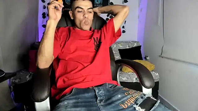 Snapshot of mikee_scooth chatting on 21, 9, 2025 mikee scooth online show from 21, 9, 2025