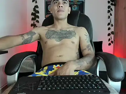 Snapshot of mikee_scooth chatting on 22, 3, 2025 mikee scooth online show from 22, 3, 2025