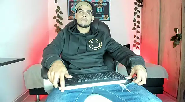 Snapshot of mikee_scooth chatting on 3, 3, 2025 mikee scooth online show from 3, 3, 2025