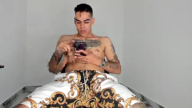 mikee scooth online show from 7, 1, 2026