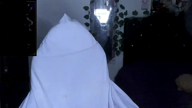 Snapshot of witchskarlata chatting on 5, 12, 2025 witchskarlata online show from 5, 12, 2025