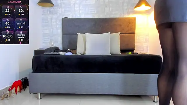 missnatash online show from 20, 10, 2025