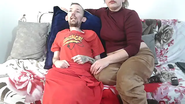 Sophia and Thomas online show from 5, 12, 2025